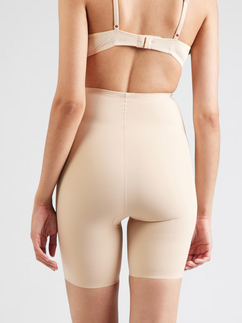LUMIRA Shaping pant in Nude