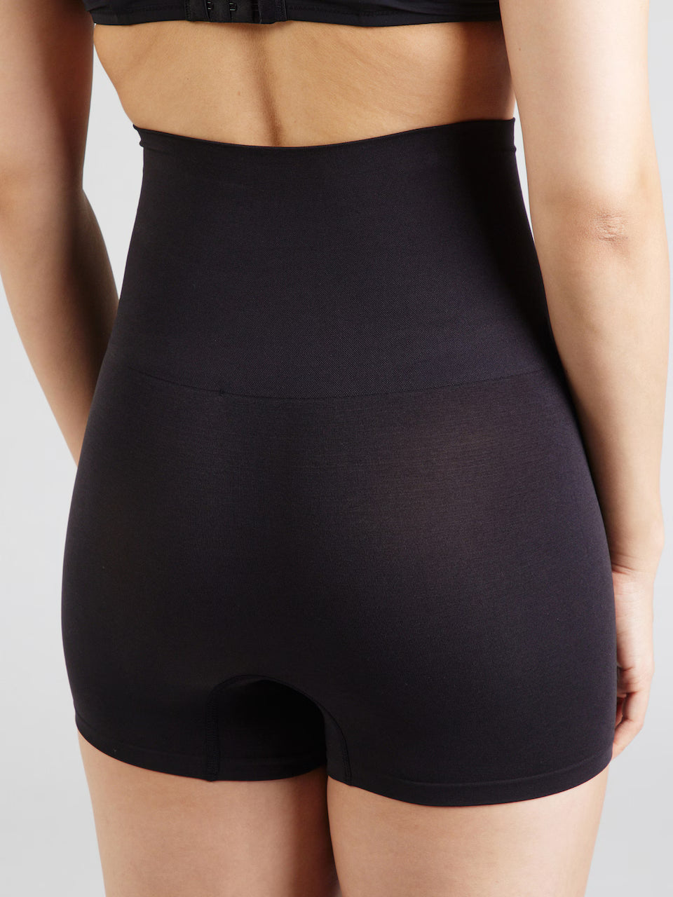 LUMIRA Shaping pant in Black