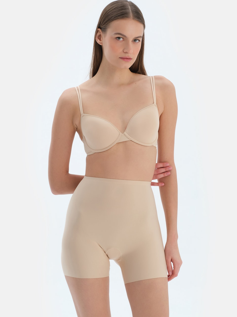 LUMIRA Shaping pant in Nude